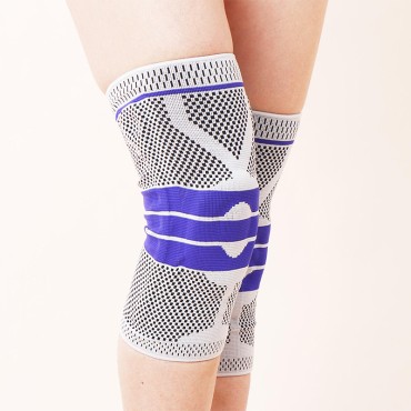 Spring-supported knee braces on both sides