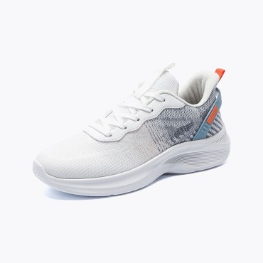 Simple and comfortable athletic shoes