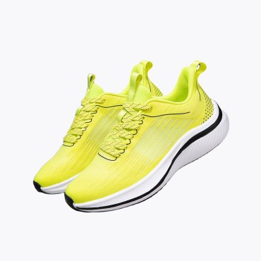 Simple and lightweight athletic shoes