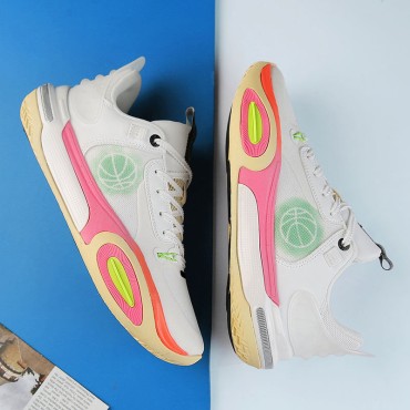 Stylish and comfortable outdoor athletic shoes