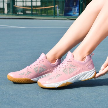 Durable and lightweight outdoor sports shoes Durable and lightweight outdoor sports shoes