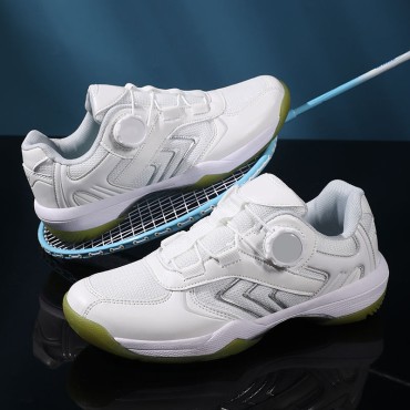 Rotating buckle non-slip athletic shoes