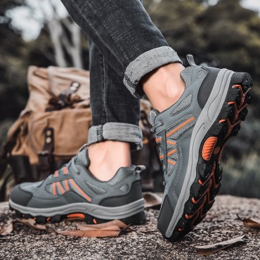 Non-slip outdoor hiking and mountaineering shoes